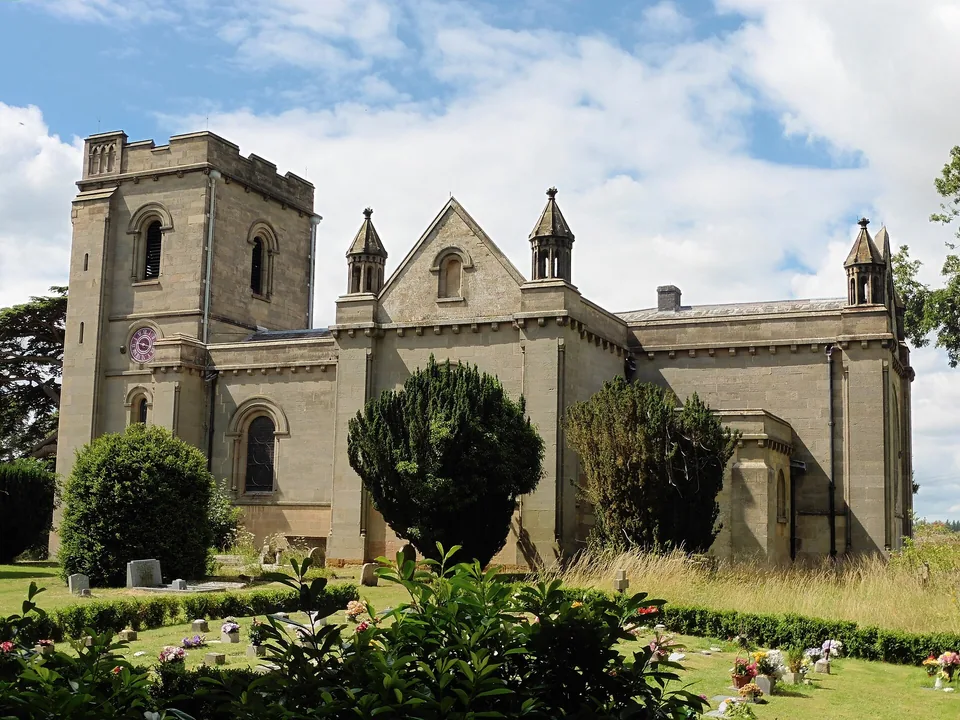 Holy Trinity Church, Old Wolverton